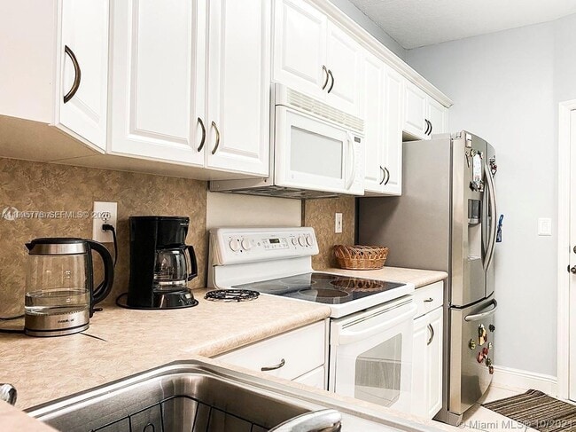 Building Photo - 3657 Asperwood Cir