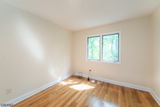 Building Photo - 39 Patriots Rd