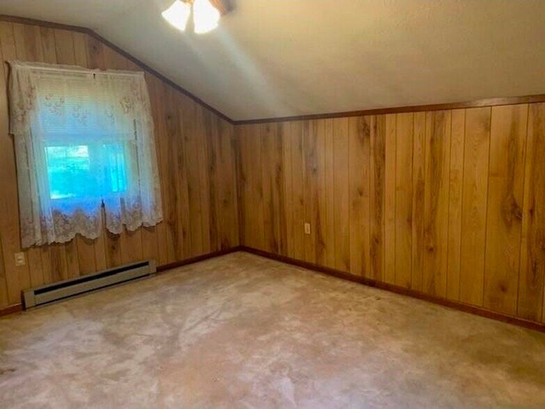 Building Photo - 3780 Highland Tpke