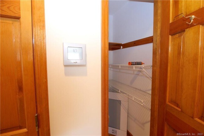 Building Photo - 107 Saugatuck Ave