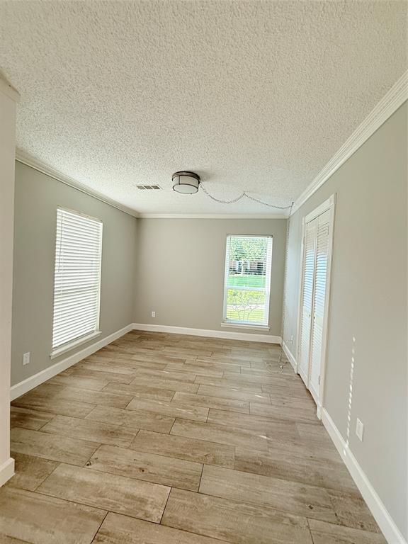 Building Photo - 9398 Beechnut St