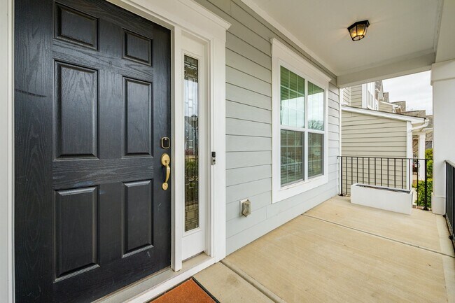 Building Photo - "Spacious 4-Bedroom Retreat with 3 Full Ba...