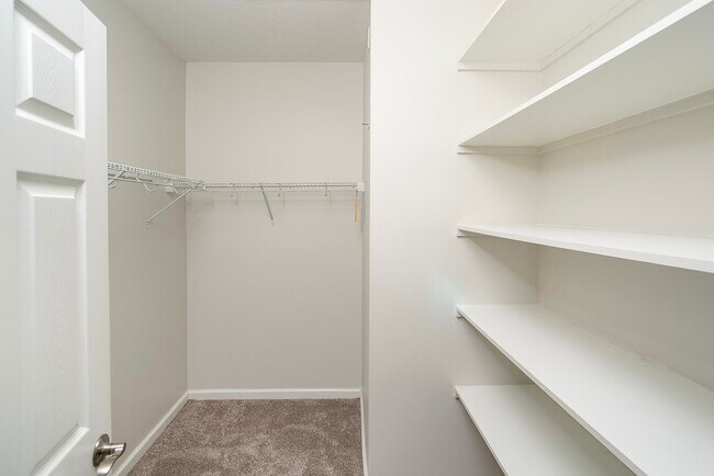 Building Photo - 494 Aventurine Ave