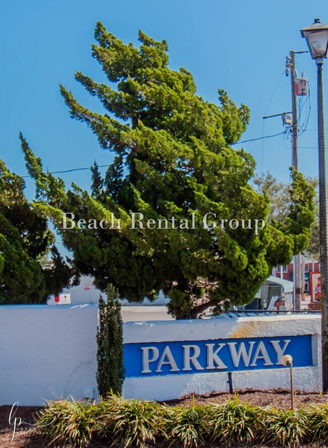Building Photo - 3 Bedroom Townhome in Little River