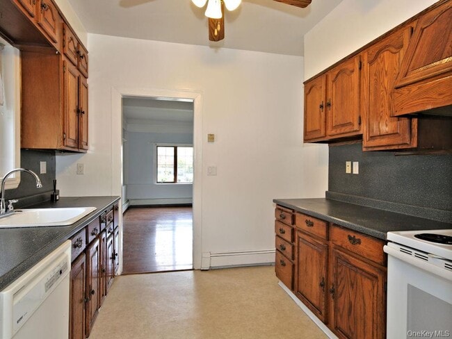 Building Photo - 14 Weeks Pl