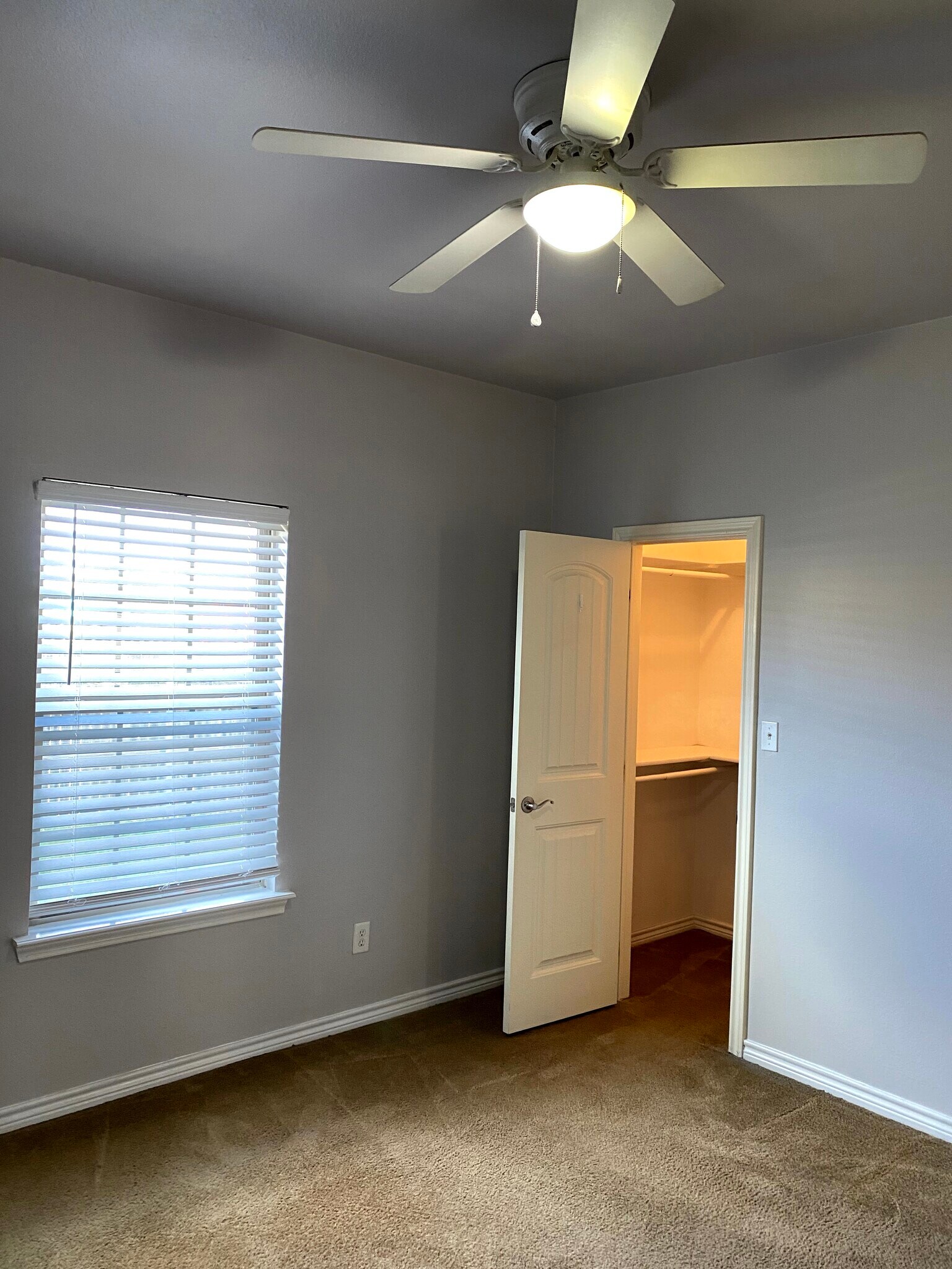 Building Photo - 906 Parkplace Ridge