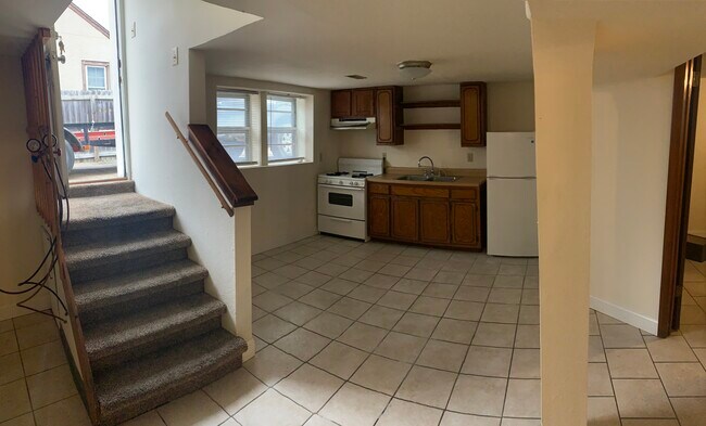 Kitchen Entry - 1206 Lakeview Ave