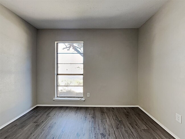 Building Photo - 17151 Ranch Country Rd