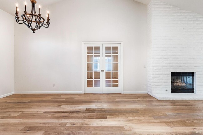 Building Photo - Welcome to your dream home in Oakmont, a v...