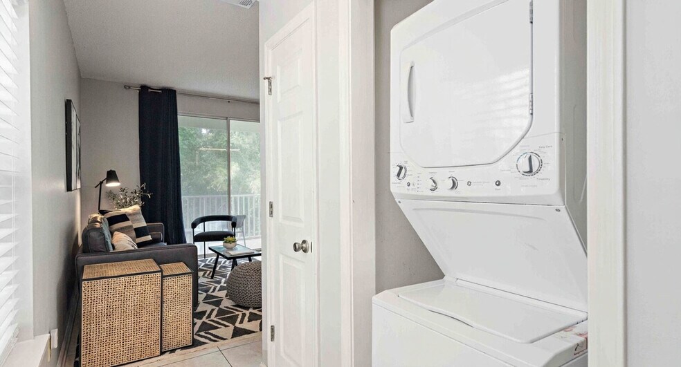 Building Photo - 200 Sandestin Ln