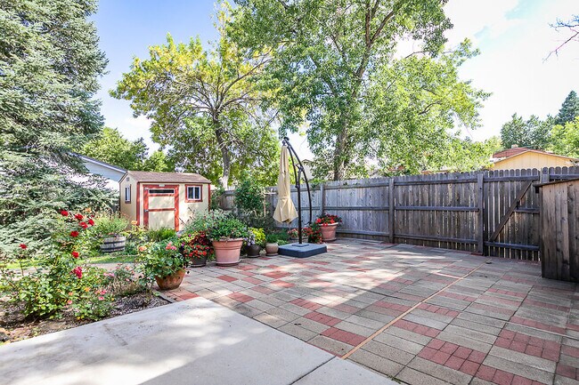 Building Photo - 7420 Webster St