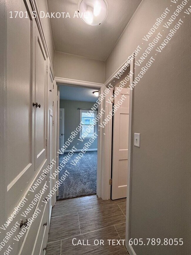 Building Photo - 1701 S Dakota Ave