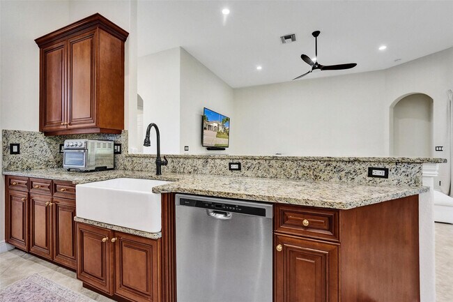 Building Photo - 7421 NW 115th Terrace