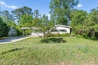 Building Photo - 2423 Brentwood Pl