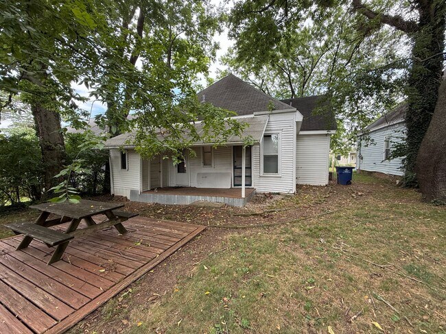 Building Photo - 376 Park Ave