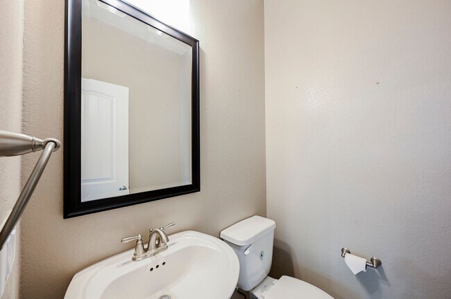 Building Photo - Look No Further! Lovely 3 Bedroom And 2.5 ...