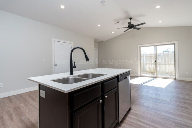 Building Photo - 3412 E Aster St