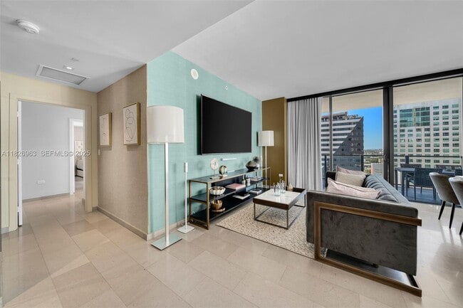 Building Photo - 88 SW 7th St