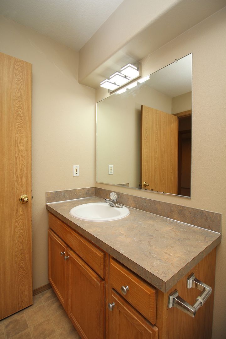 Building Photo - 8102 SE Lambert St