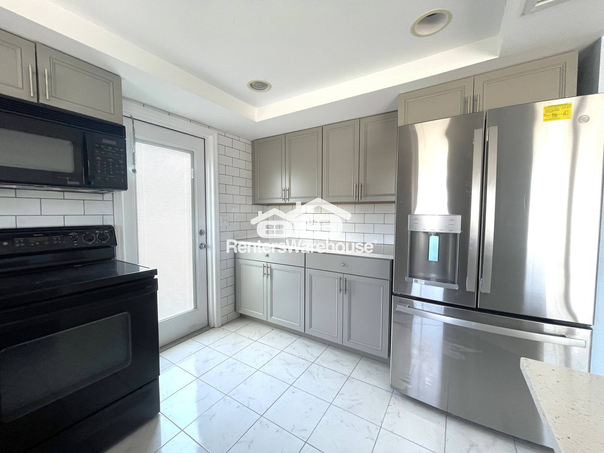 Building Photo - 561 Tarawitt Dr
