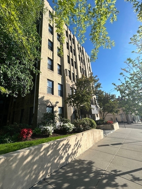 Building Photo - 1666 Commonwealth Ave