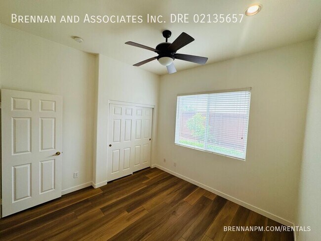 Building Photo - 835 Calle Lagasca