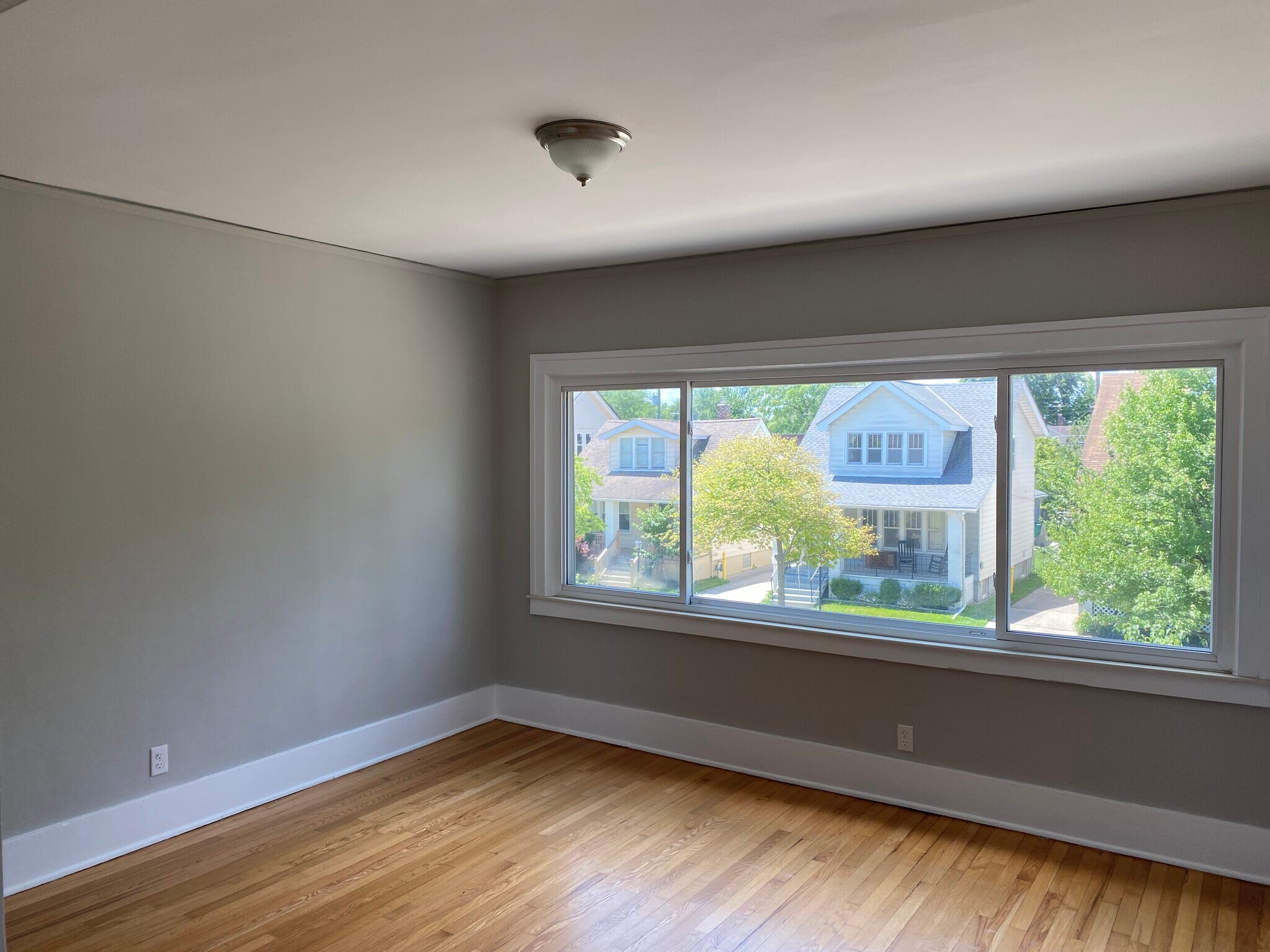Building Photo - 1416 Beaconsfield Ave