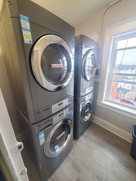 Building Photo - 738 Washington St