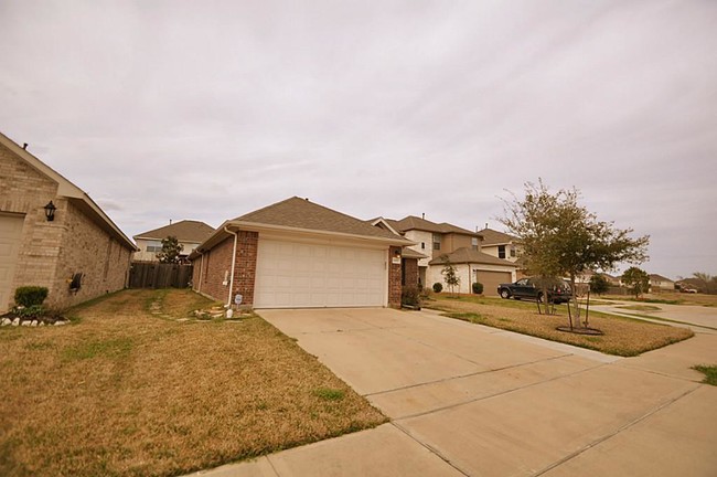 Building Photo - 12207 Tawney Ct