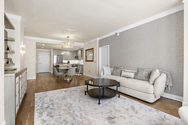 Building Photo - 1125 Maxwell Ln