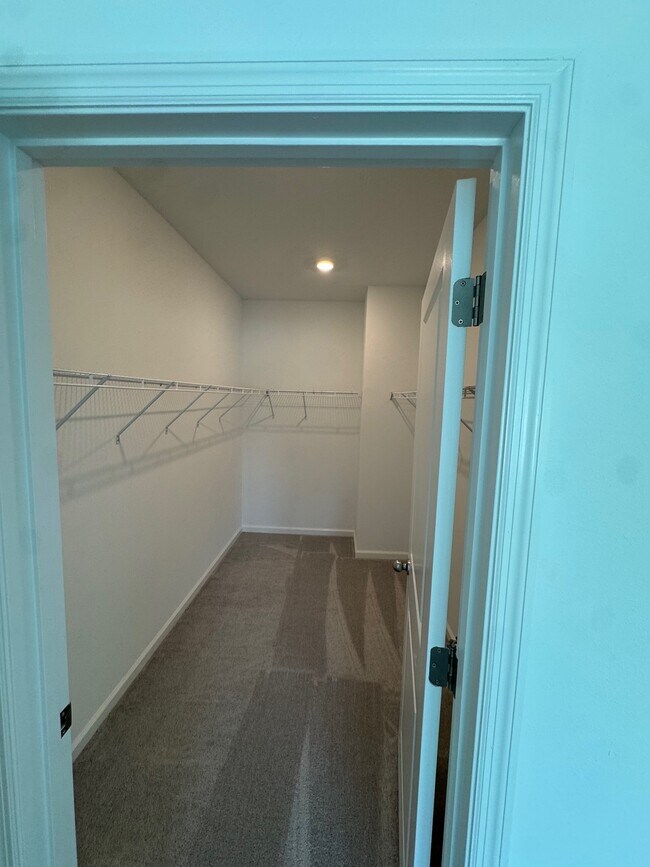 Building Photo - 13717 NW Convergence Blvd