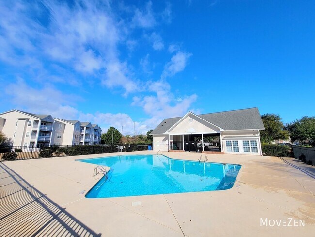 Building Photo - 713 Clearwater Ct