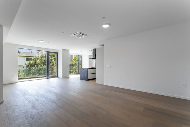 Building Photo - 1618 Hilts Ave