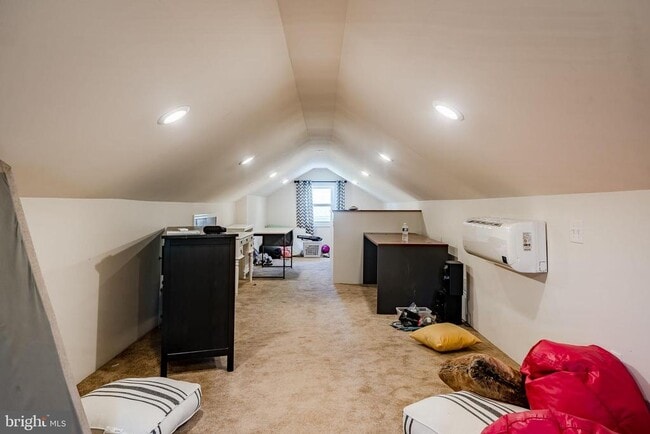 Building Photo - 1538 Carmac Rd