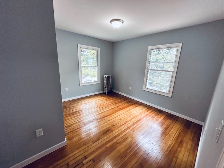 Building Photo - 14 Proctor Rd