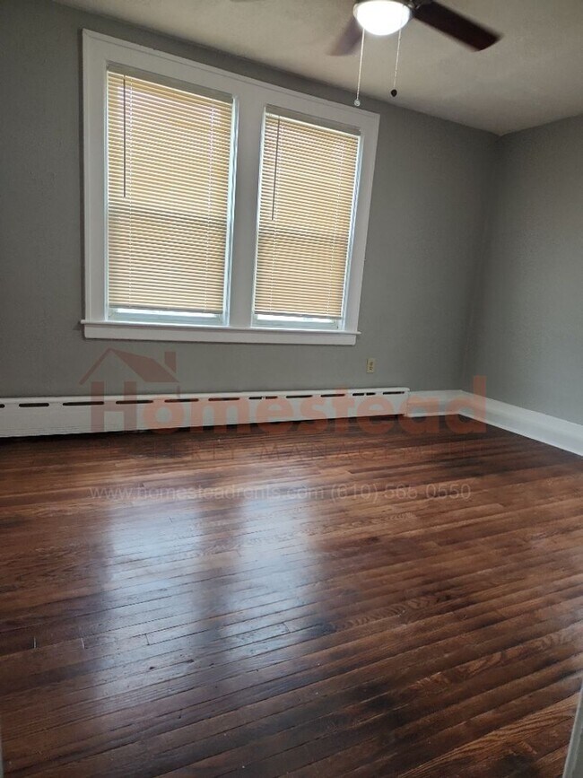 Building Photo - 5 BEDROOM HOME FOR RENT IN COLLINGDALE!
