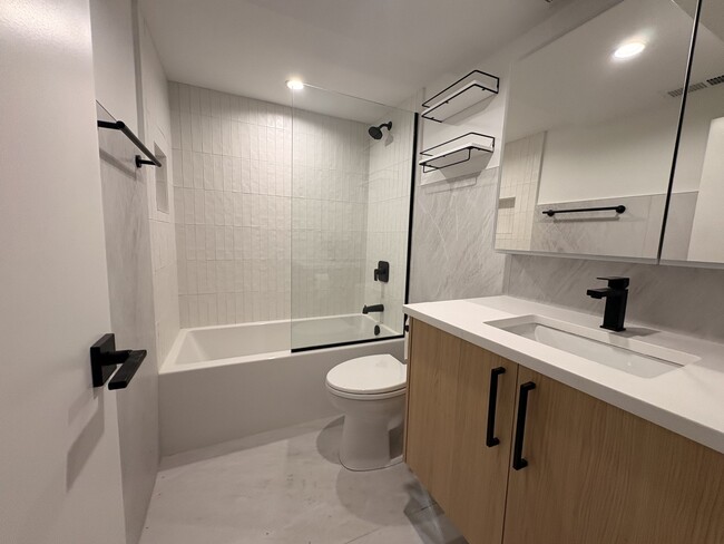 Building Photo - 1875 N Dayton St