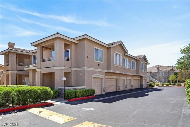 Building Photo - 9901 Trailwood Dr
