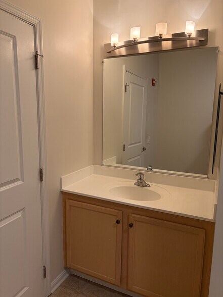 Building Photo - 2665 Prosperity Ave