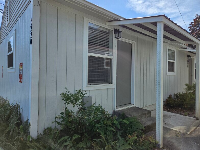 Unit Exterior - 3220 SE Rockwood St