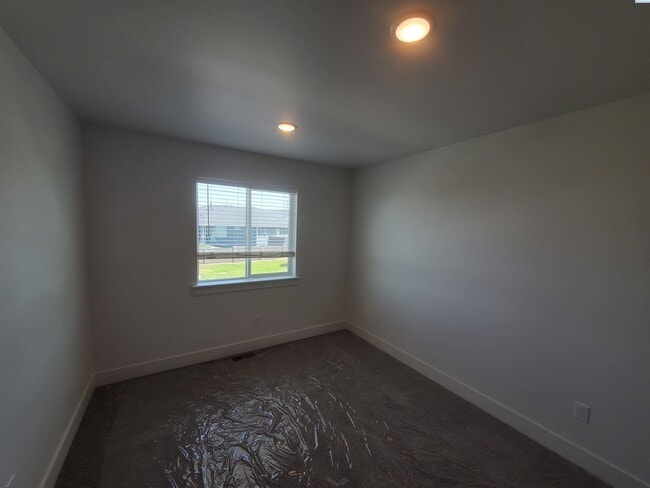 Building Photo - Brand New For Rent