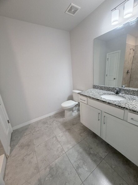 Building Photo - Fenced yard, 3/2 Single Family Home.  Rent Ready.