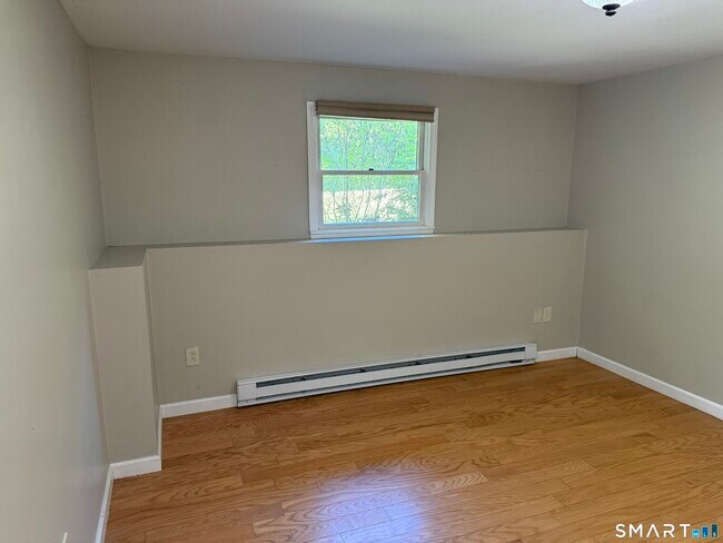 Building Photo - 308 Noank Ledyard Rd