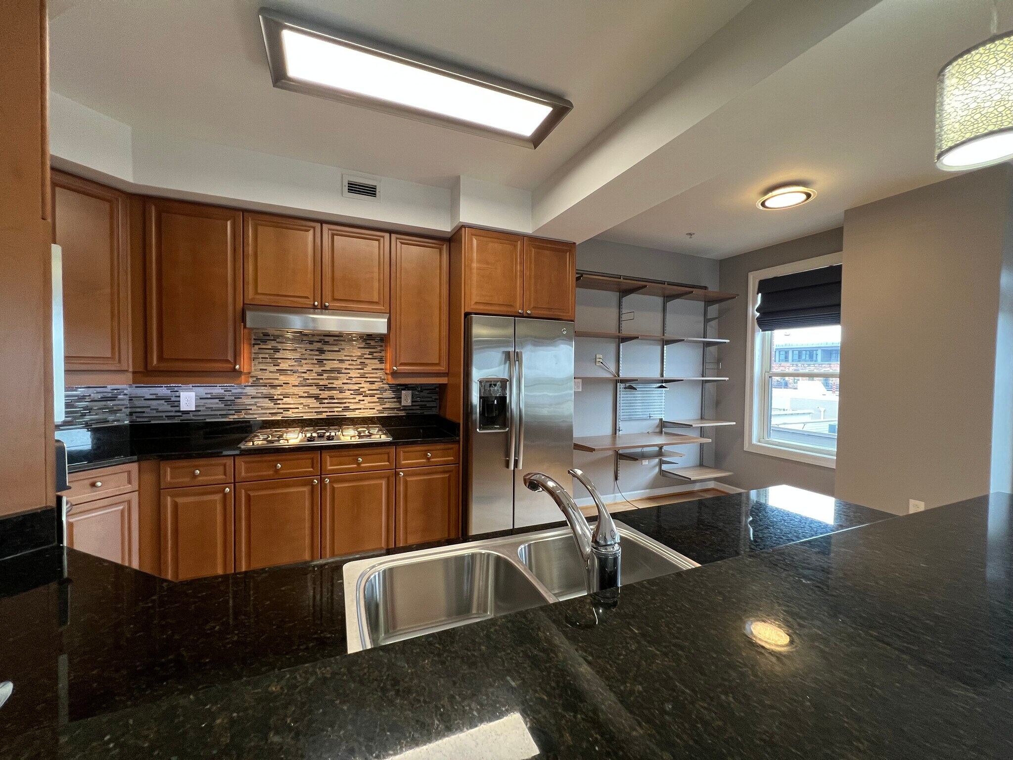 Kitchen/Breakfast - 4940 Old Main St