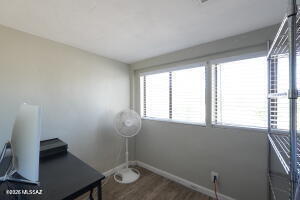 Building Photo - 1023 E Lee St