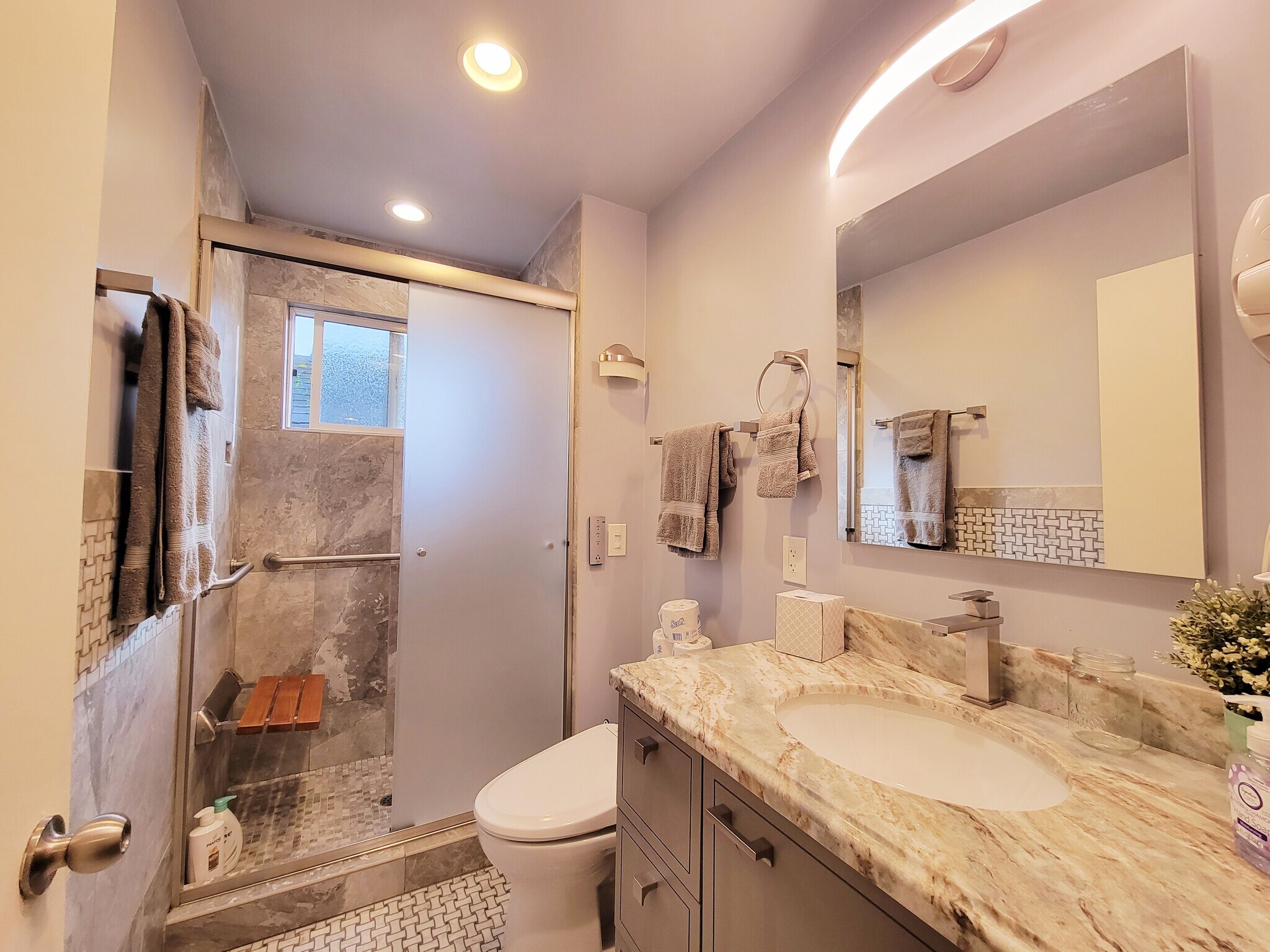 Building Photo - 1635 Ridley Ave