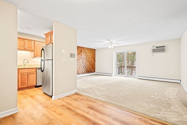 Building Photo - 599 Old West Central St