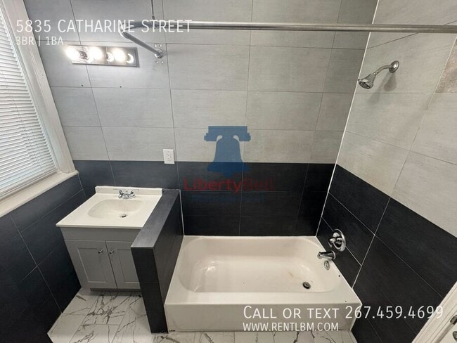 Building Photo - 5835 Catharine St