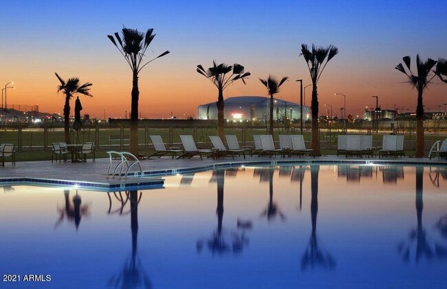 Building Photo - 8757 W Rancho Dr