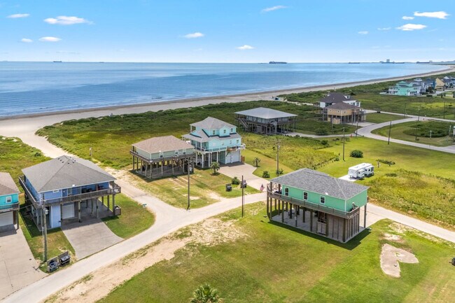 Building Photo - 804 1/2 Johnson Crawford Cir